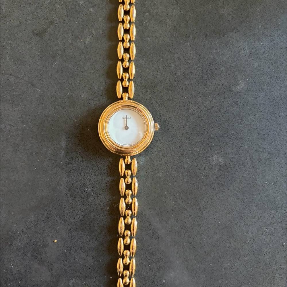 Gucci Bezel Watch with extra bezels - Picture 2 of 4